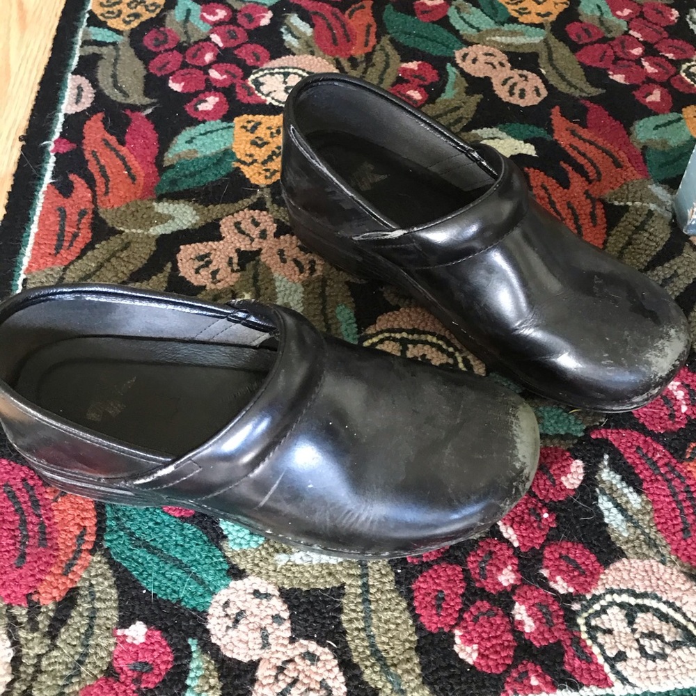 Dansko clogs size W 8.5